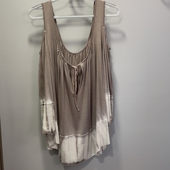 Braeve sleeveless top, Size Small - Picture 2 of 4